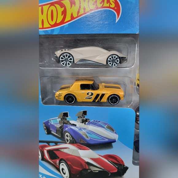 NIB Hotwheels 9  set of cars - Picture 5 of 7